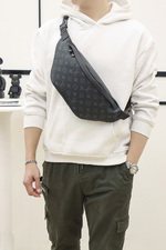 Louis Vuitton LV Discovery Belt Bags & Fanny Packs Unisex Men M44336
