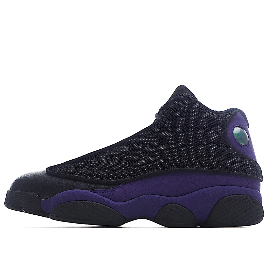 纯原 AJ13 黑紫反光 Air Jordan AJ13 Retro 东莞大厂纯原出品 原鞋开发 原厂猫眼� 版型近乎零偏差 采购原厂皮料 LOGO五金部件高价开发私模 杜绝一眼假版本 原鞋1:1开模大底共3层贴合工艺 三层中间加入海玻璃缓震鞋垫 大底采用进口一次MD而非市面二次MD低价原料成型 进口MD材料异味较少比原鞋还少 区别市面异味大刺鼻