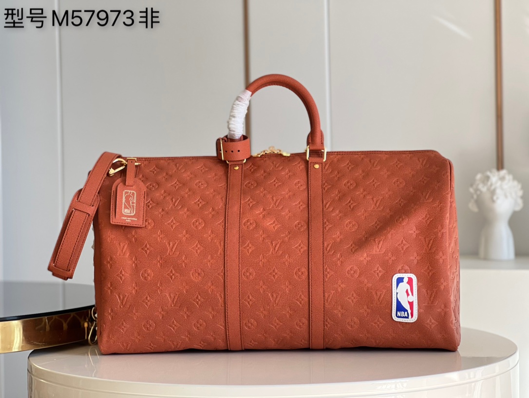 NO:397998,【Exclusive real photo M57973 brown】warm reminder payment is too big, not equipped with packaging 55 LVxNBA SEASON 2 keeall Details, LV [original leather], louis vuitton19860909【独家实拍M57973棕色】温馨提示付款太大 没配包装55 LVxNBA SEASON 2 keeall 细节图,LV【原厂皮】,louis vuitton,Bag