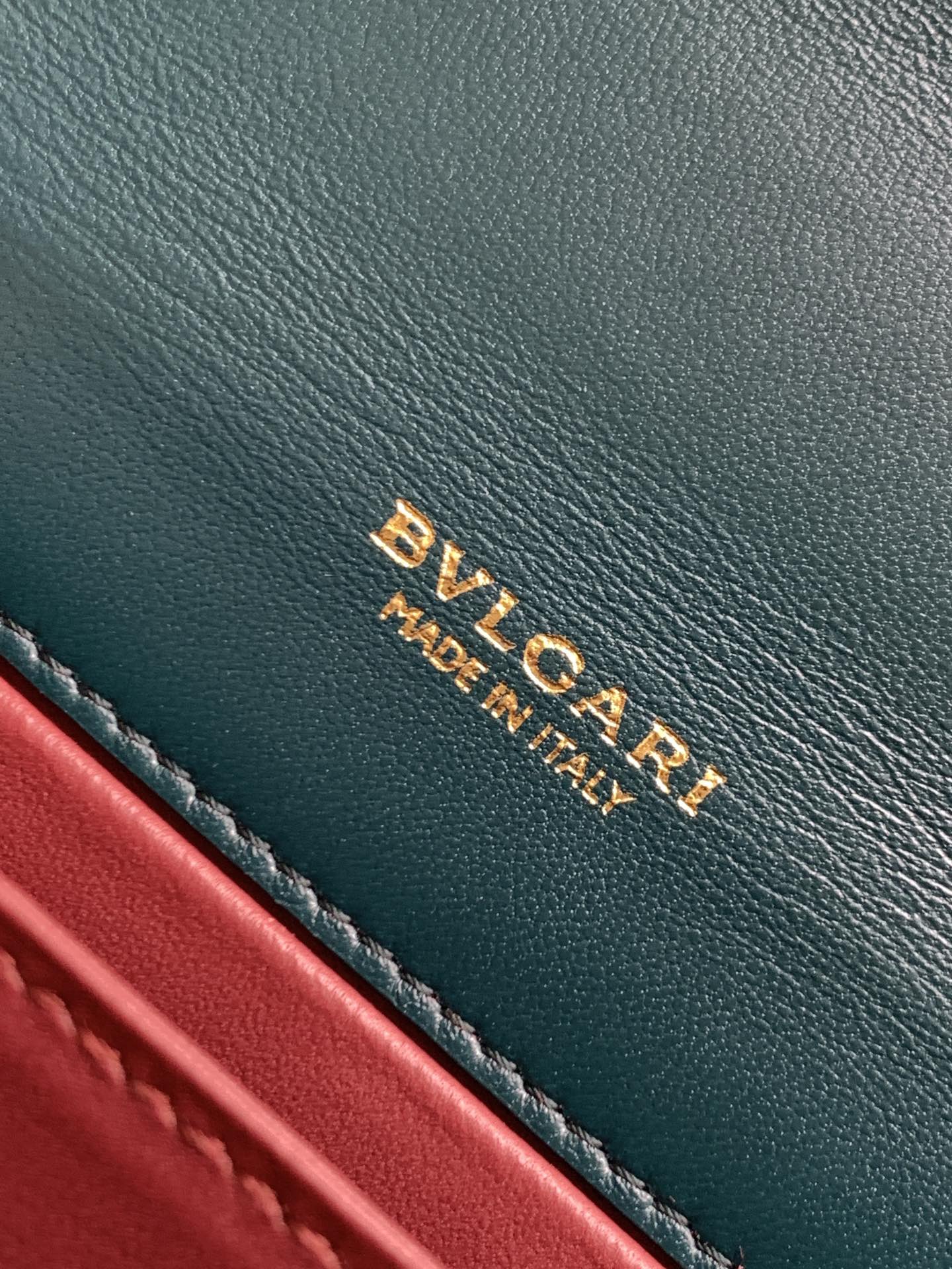 BVLGARI宝格丽森林绿小羊皮手提包38329