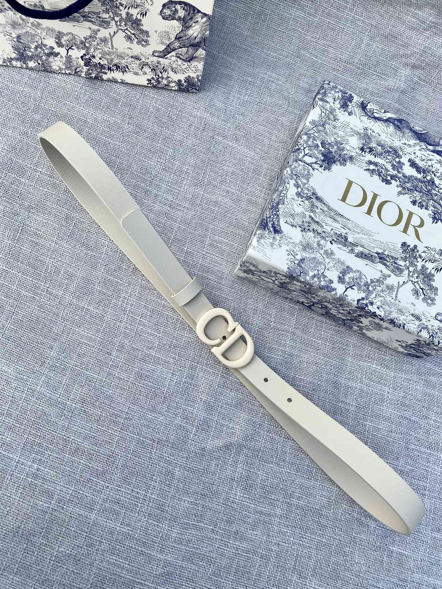 宽度2.0 cm Dior(迪奧)爆款平面無線帶身/Saddle米色牛皮革皮带-Chinese wholesaler seller Clothes Bags handbags wholesale Shoes High Quatity wholesaler seller Cheap Sneakers from China Factory Chinese suppliers china wholesale clothing wholesaler seller 宽度2.0 cm Dior(迪奧)爆款平面無線帶身/Saddle米色牛皮革皮带