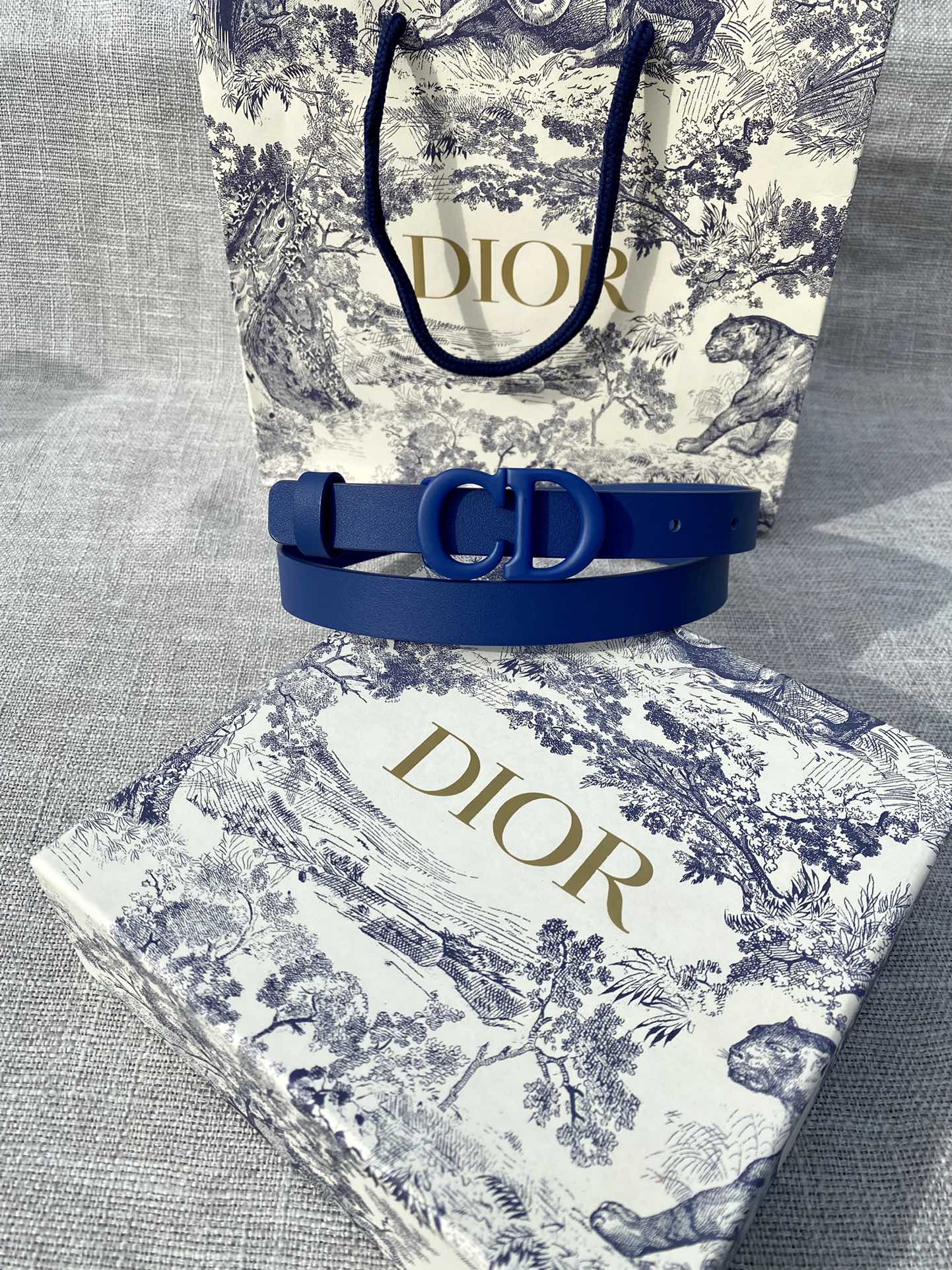 宽度2.0 cm Dior（迪奧）爆款平面無線帶身/Saddle深蓝色牛皮革皮带