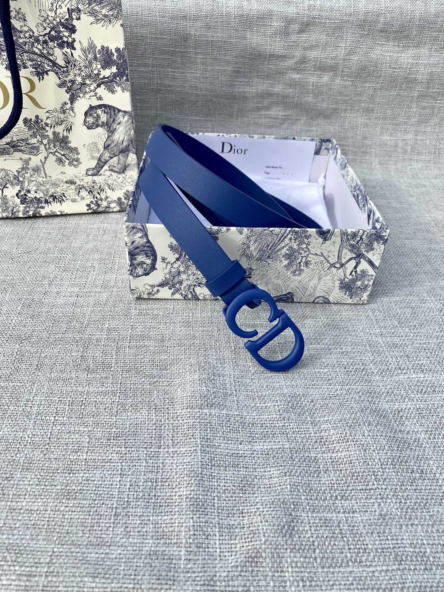 宽度2.0 cm Dior（迪奧）爆款平面無線帶身/Saddle深蓝色牛皮革皮带