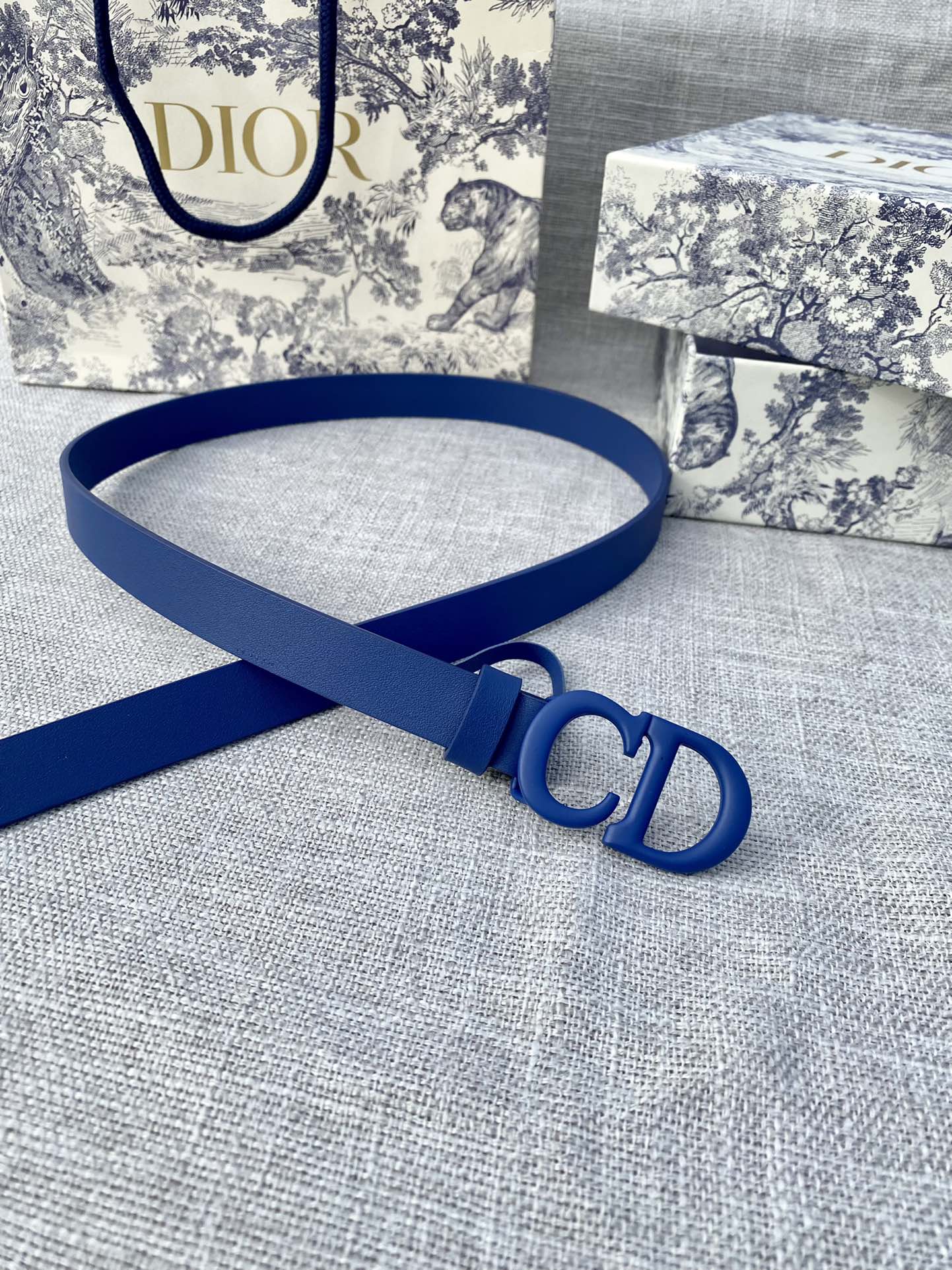 宽度2.0 cm Dior（迪奧）爆款平面無線帶身/Saddle深蓝色牛皮革皮带