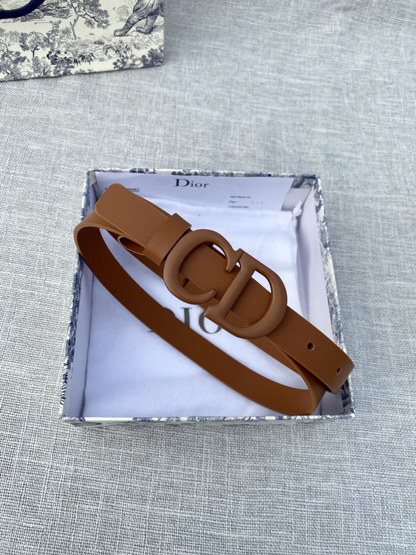 宽度2.0 cm Dior(迪奧)爆款平面無線帶身/Saddle棕色牛皮革皮带 烤漆金属“CD”标志-Chinese wholesaler seller Clothes Bags handbags wholesale Shoes High Quatity wholesaler seller Cheap Sneakers from China Factory Chinese suppliers china wholesale clothing wholesaler seller 宽度2.0 cm Dior(迪奧)爆款平面無線帶身/Saddle棕色牛皮革皮带 烤漆金属“CD”标志