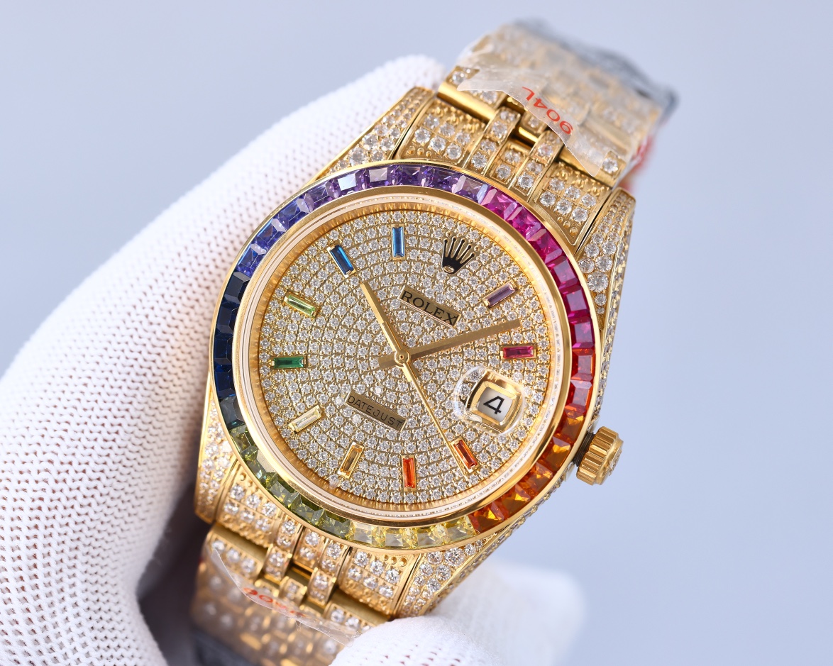 NO:385352,High-definition real-life photo, full-diamond log style!  !  41mm diameter!  Adopt a fully automatic mechanical movement!  Rolex luxury 18k nanotechnology!  5 sets of full diamond original watch straps!  +AAA zircon carefully crafted!  Identify the inlaying process not the ordinary drilling process on the market!  !  (Not human factors dropping the drill within 5 years for free) Make the light shining effect better!  Best gift gifts!  Brand new with 5 sets of full-diamond steel belts!  41mm original size, fully automatic imported machinery Japanese original movement (pure imported movement! Non-human warranty for 5 years), sapphire anti-scratch glass mirror, 18k vacuum plating will never fade, the best luxury recommendation for gifts, please be sure of TW exclusive quality, rolex19860909高清实拍 日志满钻款！！41mm直径！采用全自动机械机芯！劳力士奢华18k纳米技术！5组满钻原装表带！+颗AAA锆石精心打造！认准镶嵌工艺非市面上贴钻普通工艺！！（非人为因素5年内掉钻免费补钻）使的灯光下闪耀效果更佳！送礼最佳！全新搭配5组满钻钢带！41mm原装尺寸,采用全自动进口机械日本原装机芯（纯进口机芯！非人为质保5年）,蓝宝石防刮花玻璃镜面,18k真空电镀永不掉色,送礼最佳奢华推荐请认准TW独家品质,,rolex,Watch