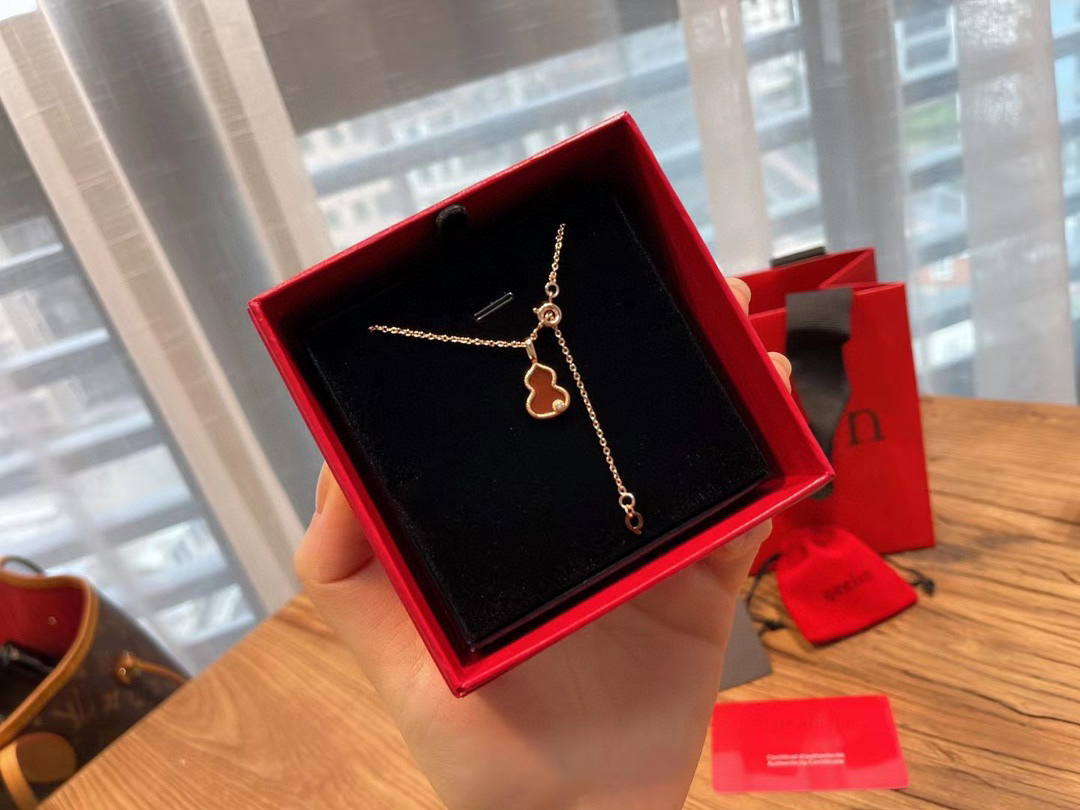 NO:103028,Kirin New Year Red Gourd Necklace Seiko Version, Kirin Necklace, qeelin, necklace19860909麒麟新年款红葫芦项链 精工版本,麒麟项链,qeelin,necklace,Jewelry