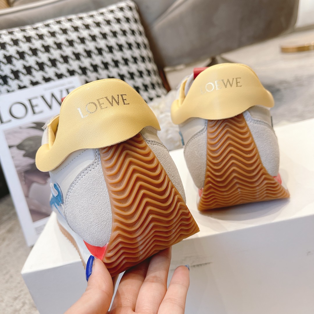 全皮出厂  男码➕10 情侣👫款
  🆕LOEWE罗意威2023SS新款运动休闲鞋，国外购原板1：1开发