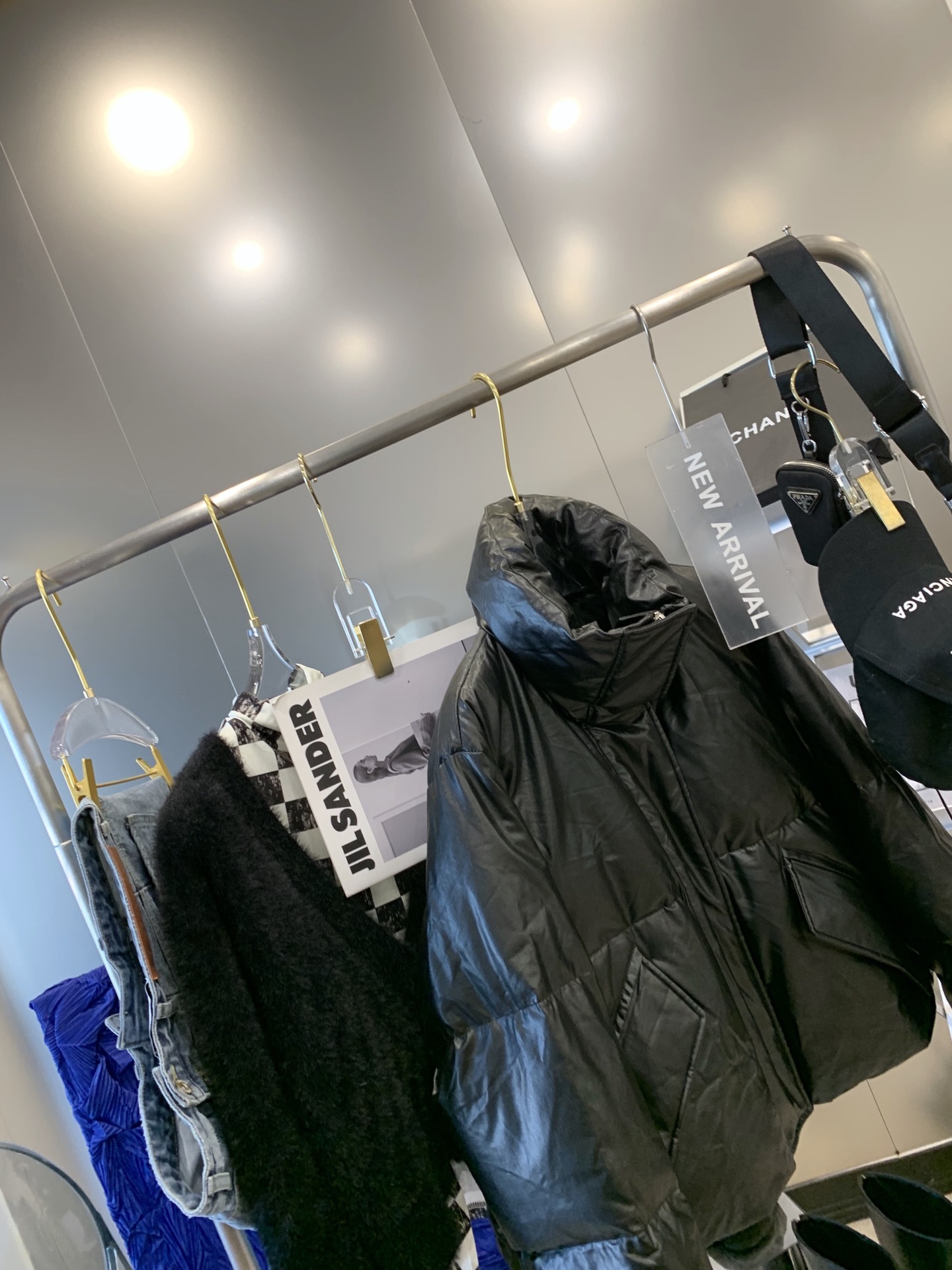 MM6字母刺绣羽绒服s肩宽49胸围1