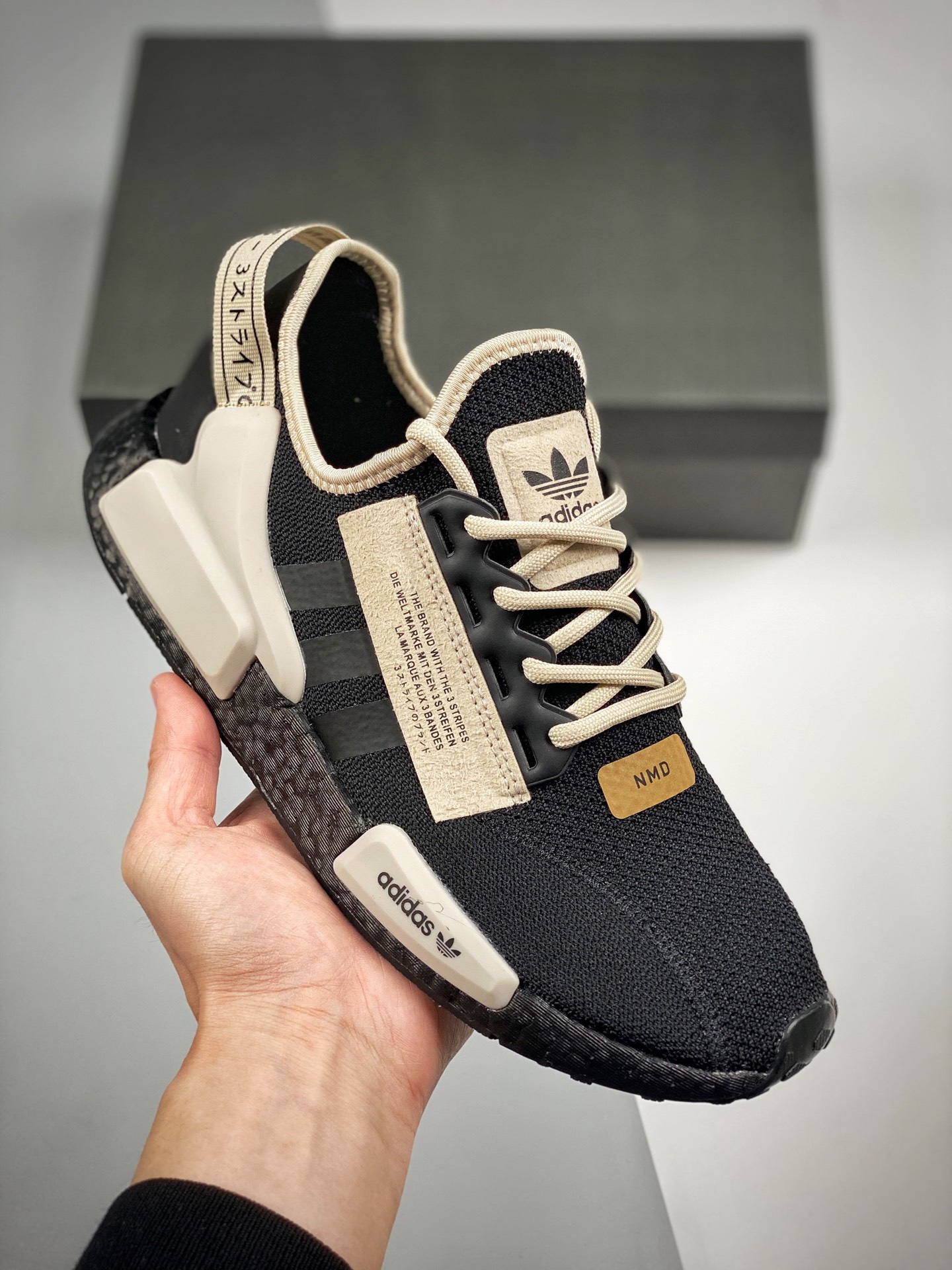 AD NMD _R1 V2 gris-negro, versión Hupu, lanzado en tiendas oficiales‼️ Almacén con stock disponible todo el año, sumini…