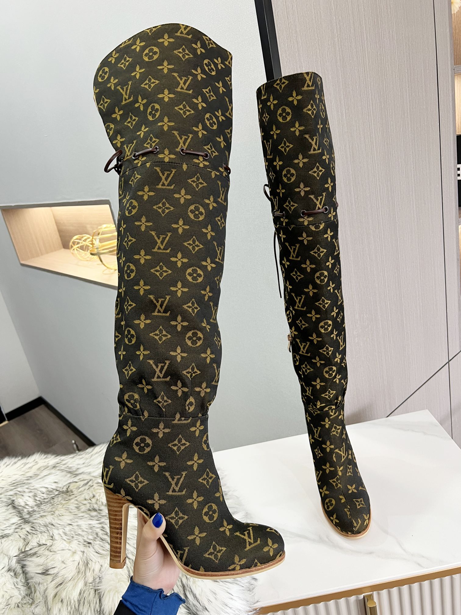 Louis Vuitton Schoenen Hoge Hakken Replica -winkel
 Echt leer Rubber Schapenvacht