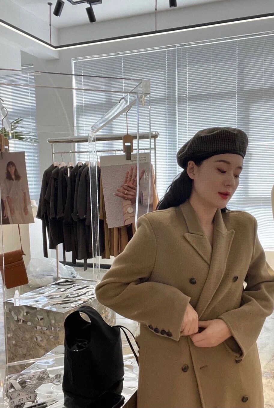 BURBERRY双排扣羊绒大衣这款大