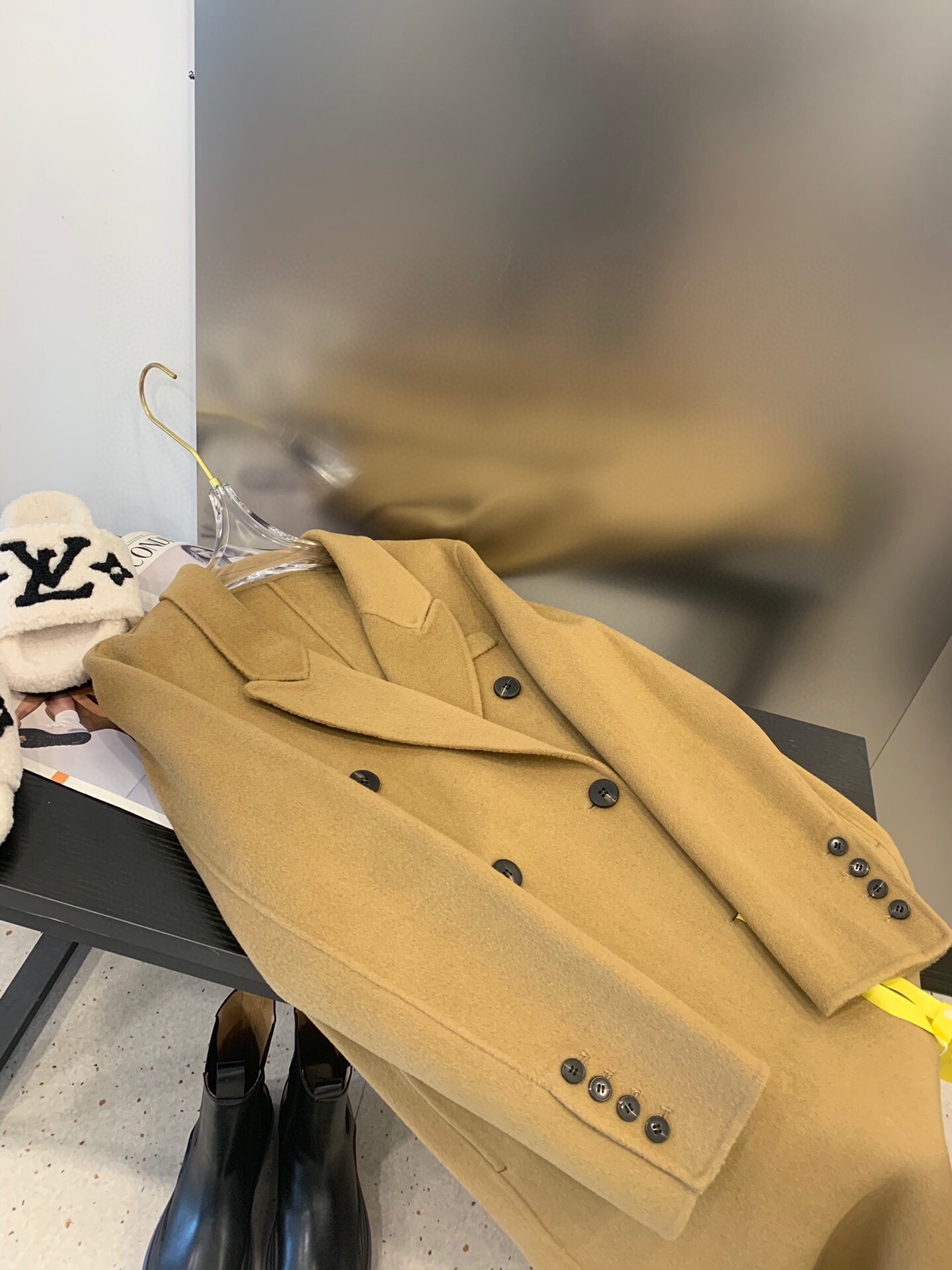 BURBERRY双排扣羊绒大衣这款大