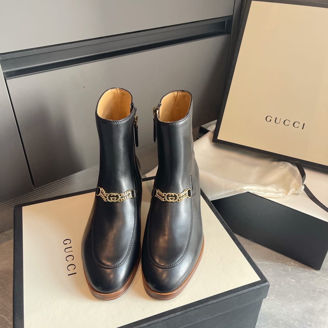 GUCCI 短靴 小牛皮 双G链条 侧拉链