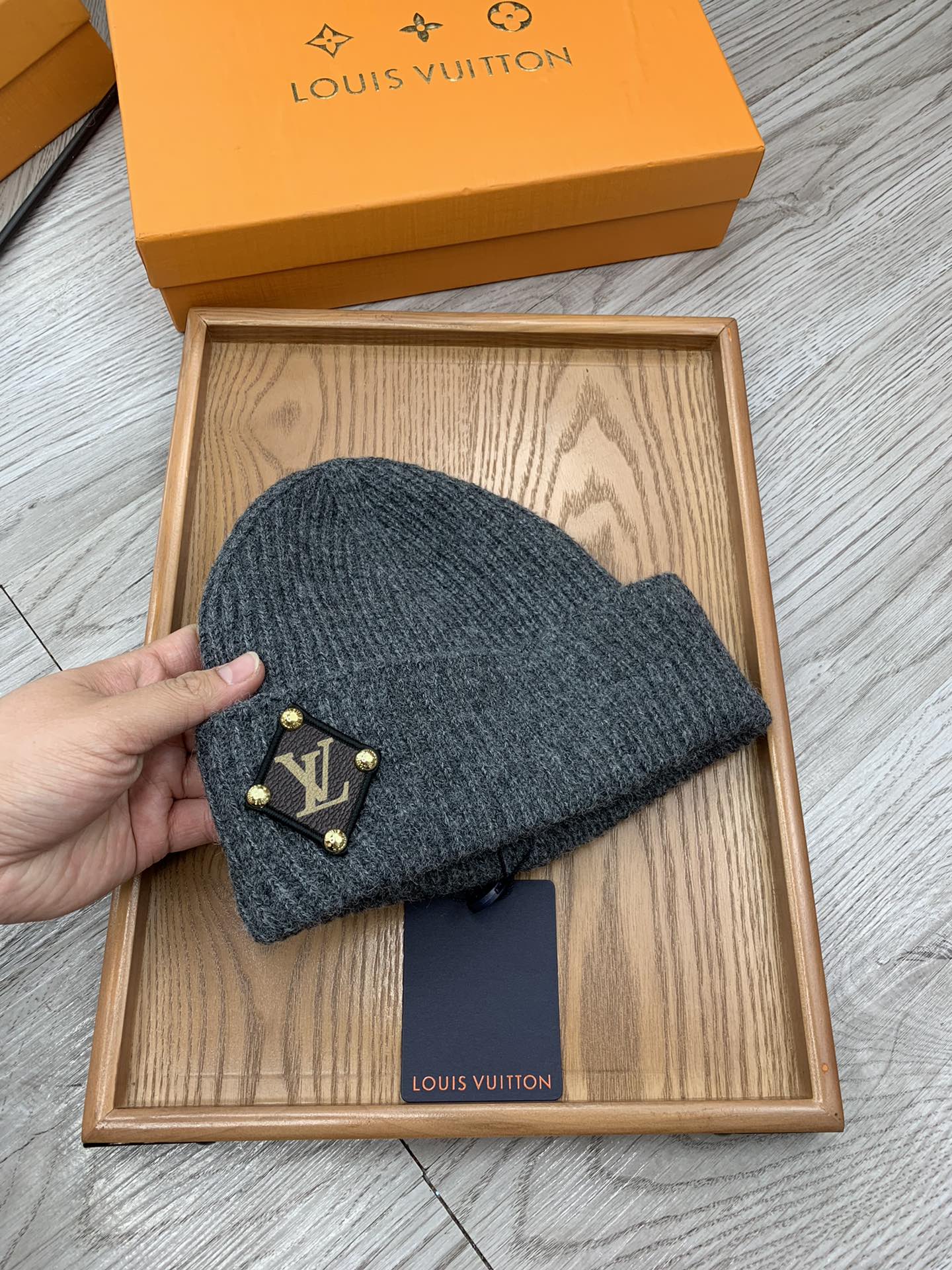 。L家。福利！！【细毛线针织单帽】新款上架，特别实惠的一个系列帽子，面料：细毛线。密度紧致！毛线针织面料