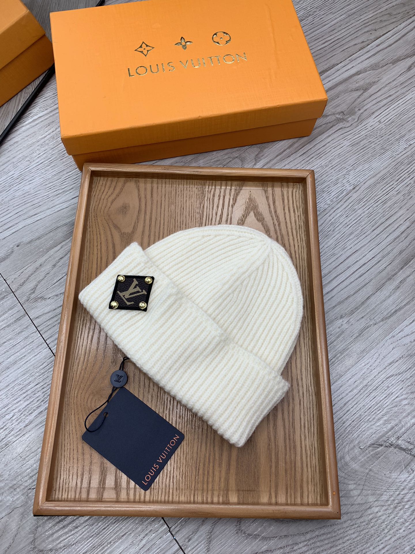 。L家。福利！！【细毛线针织单帽】新款上架，特别实惠的一个系列帽子，面料：细毛线。密度紧致！毛线针织面料