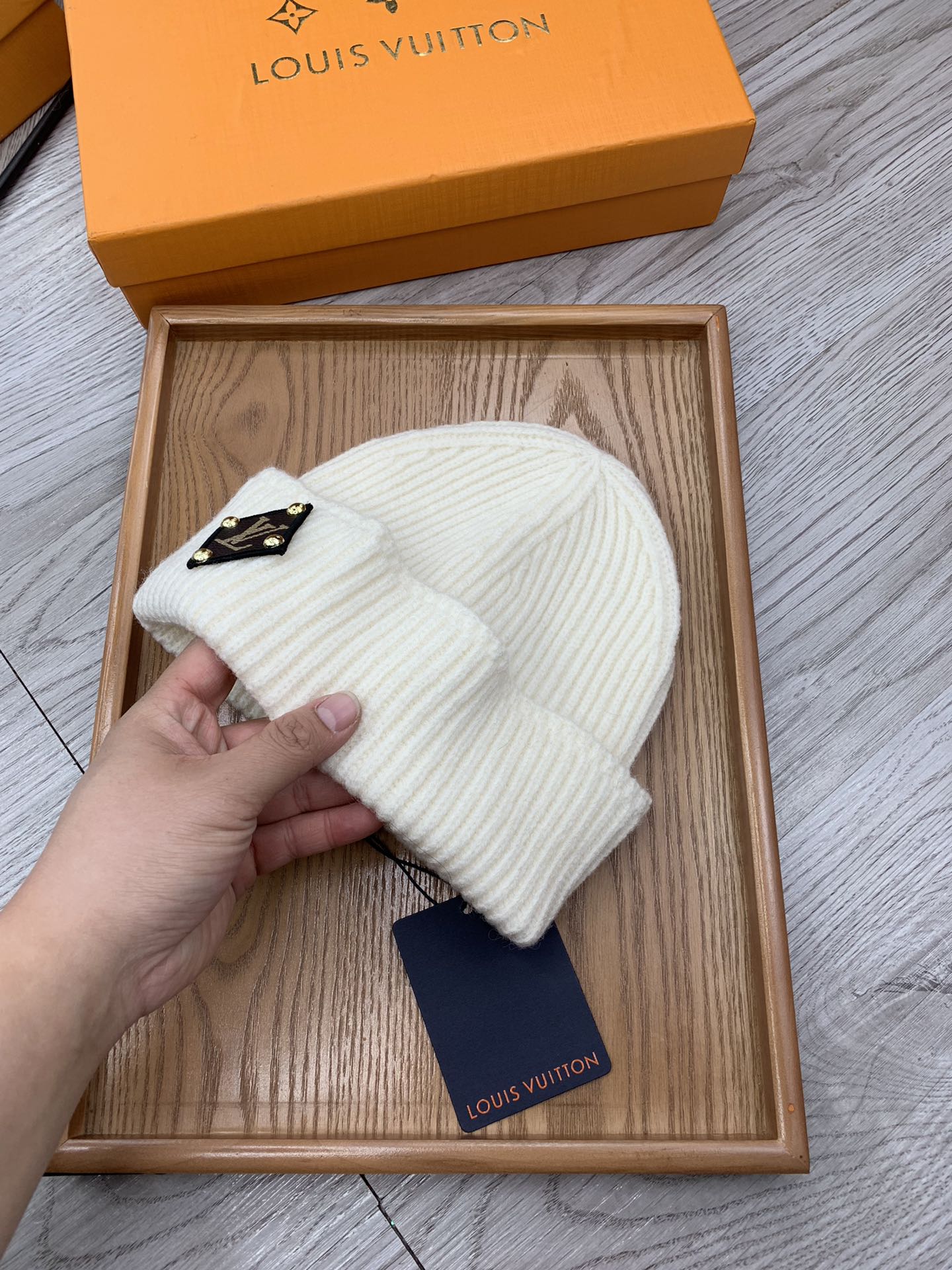 。L家。福利！！【细毛线针织单帽】新款上架，特别实惠的一个系列帽子，面料：细毛线。密度紧致！毛线针织面料