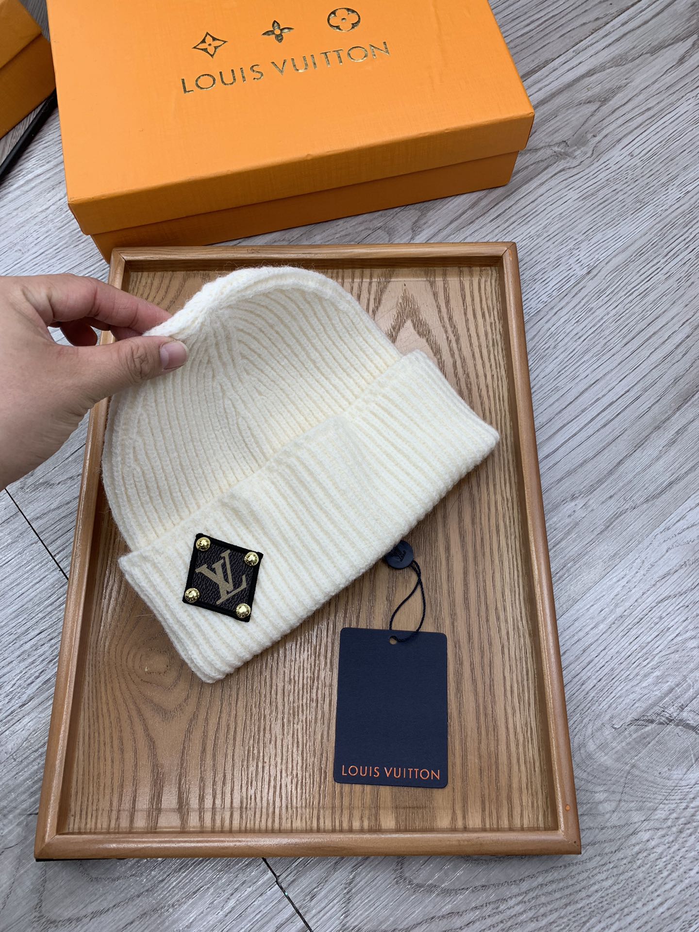 。L家。福利！！【细毛线针织单帽】新款上架，特别实惠的一个系列帽子，面料：细毛线。密度紧致！毛线针织面料