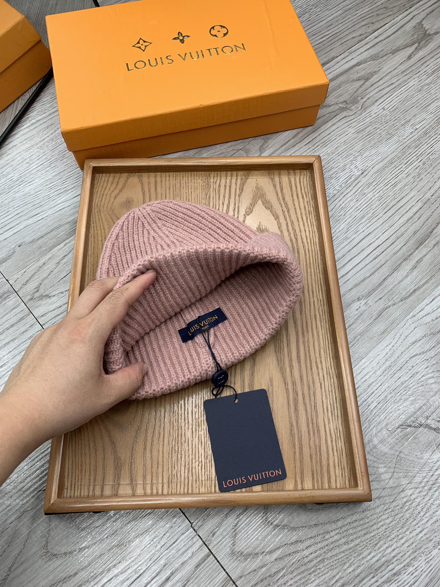 。L家。福利！！【细毛线针织单帽】新款上架，特别实惠的一个系列帽子，面料：细毛线。密度紧致！毛线针织面料