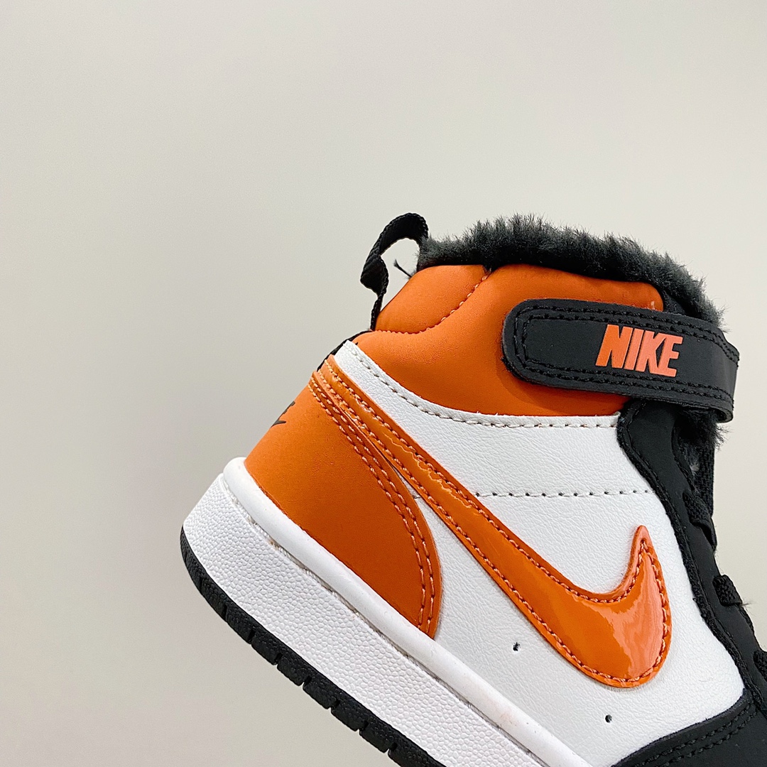 图片[7]-NK空军工装加绒高帮魔术贴童鞋 尺码：22-37.5 重磅消息❗️❗️终于等到了这批加绒空军😭😭简约大方的设计，以防寒保暖为主的鞋子，颜值却也不低❗️内里采用加绒加厚的完美设计！保暖系数绝对专业级，抗寒效果必须优秀，进入冬季的必备单品，加绒空军必须提名！整个冬日有它脚脖子都暖🔥.-选品中心