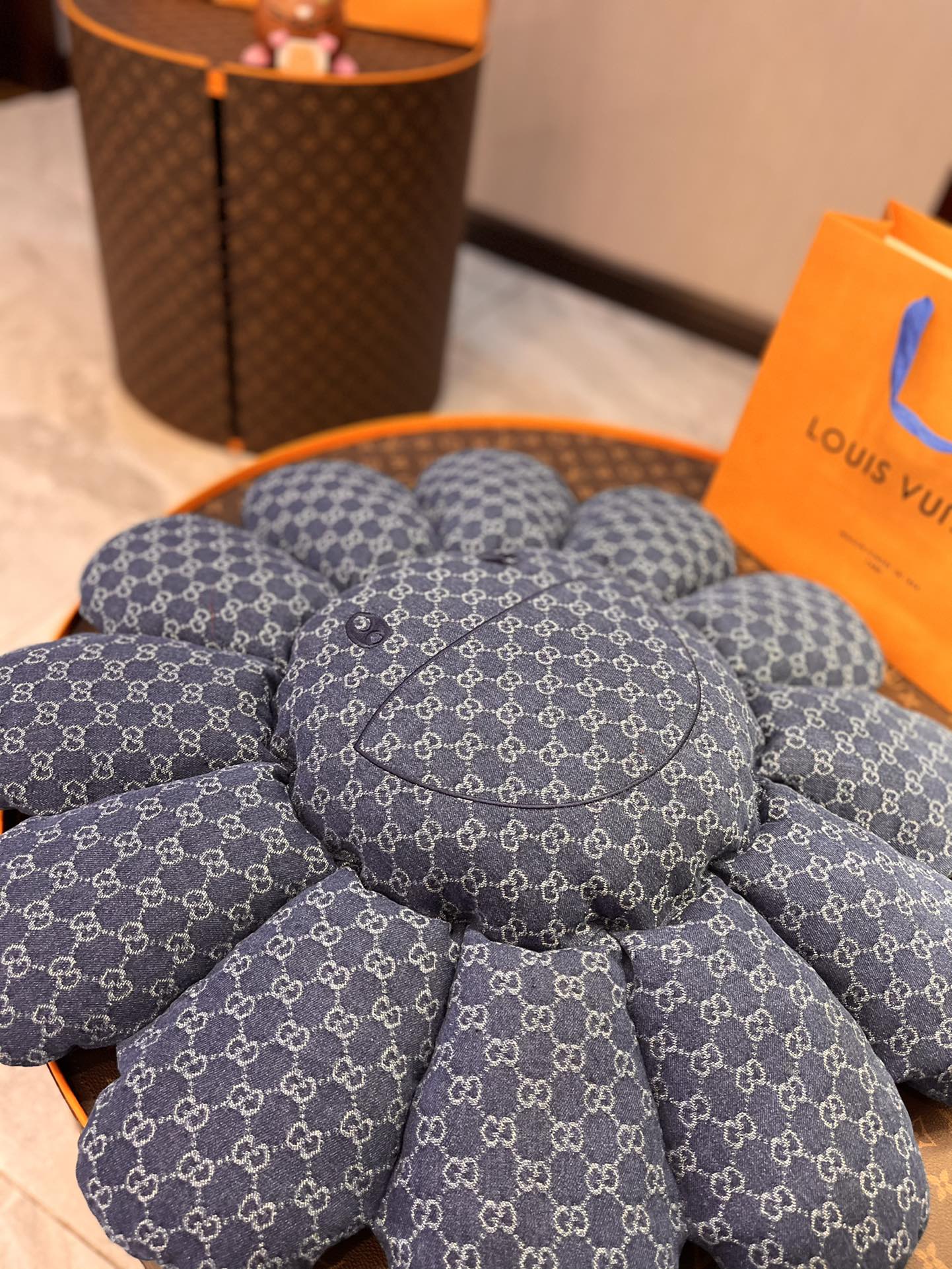 Gucci Cushion - Comprehensive 4