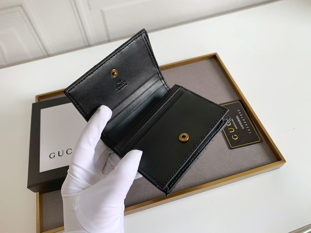 GUCCI GG Marmontシリーズ 翻盖式カードケース