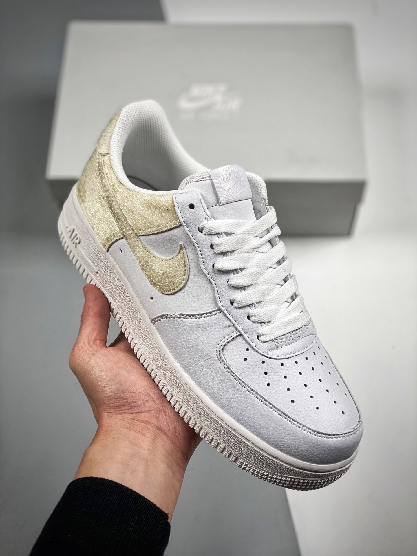 Nike Air Force 1 Low marrón blanco gamuza, horma y plantilla originales, crea el estilo auténtico de Air Force, enfocad…