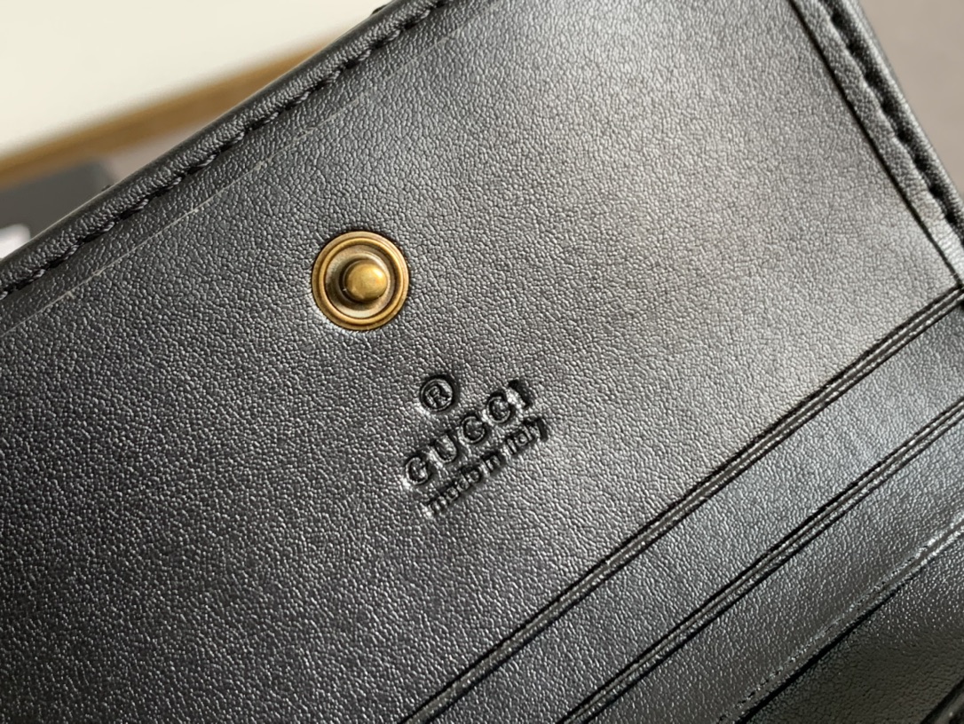 GUCCI GG Marmontシリーズ 翻盖式カードケース