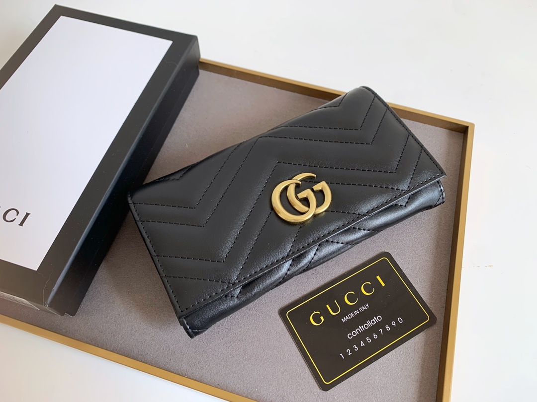 Gucci GG Marmont 長款財布 - 高品質な絞り込みレザーと人形花紋デザイン