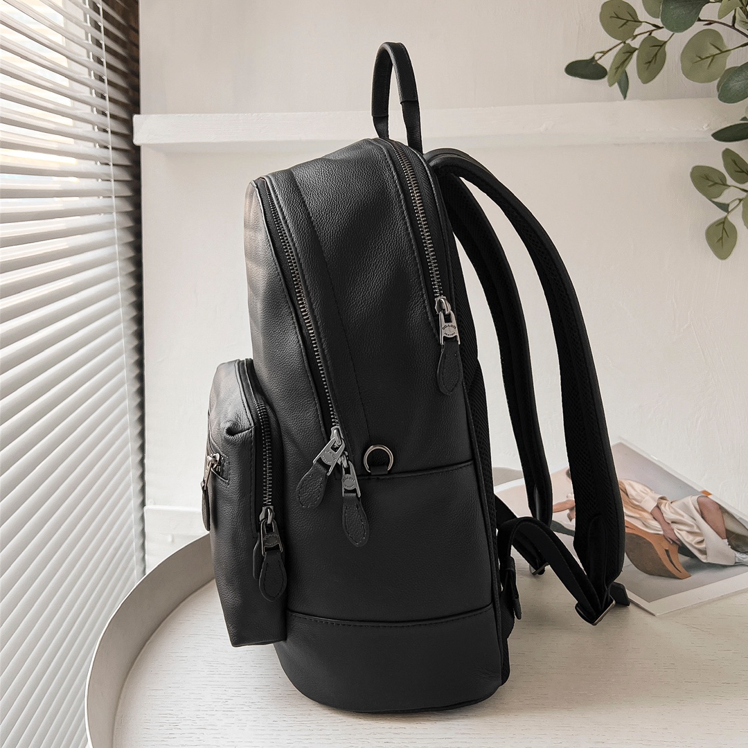 Coach 新款书包，荔枝纹牛皮，尺寸：44*35*15cm