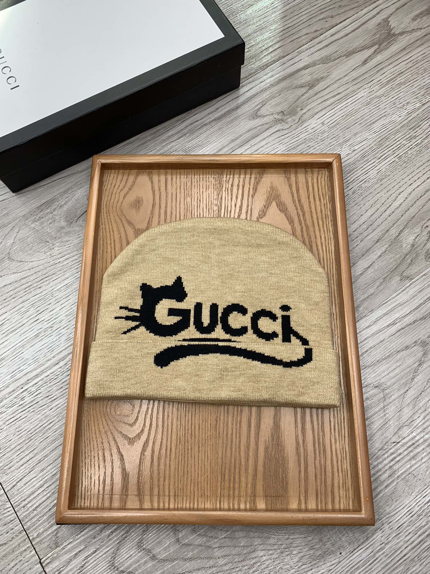 NO:189772,Special offer.G home. Benefits!  !  [Fine wool knit single hat] The new model is on the shelves, a series of hats with fine wool fabric. The density is tight!  The wool knitted fabric feels comfortable and breathable!  The style is novel and unique!  A must-have item on the street, age-reducing and fashionable, very generous!  The hat looks very good!  And the price is very beautiful!  It is a very good item to give to others for your own use!  !  Complete trademark tags!  !  There are many styles and colors!  Hat fisherman hat baseball hat knit hat, hat, gucci, espadrilles, hats19860909特价.G家.福利！！【细毛线针织单帽】新款上架,特别实惠的一个系列帽子,面料细毛线.密度紧致！毛线针织面料手感舒适透气性好！款式新颖别致！出街必备单品,减龄又时尚,非常大方！帽型特别好看！而且价格非常美丽！送人自用都是非常不错的一款单品哦！！商标吊牌齐全！！款式多多,颜色多多！帽子渔夫帽棒球帽针织帽,帽子,gucci,espadrilles,hats,hat