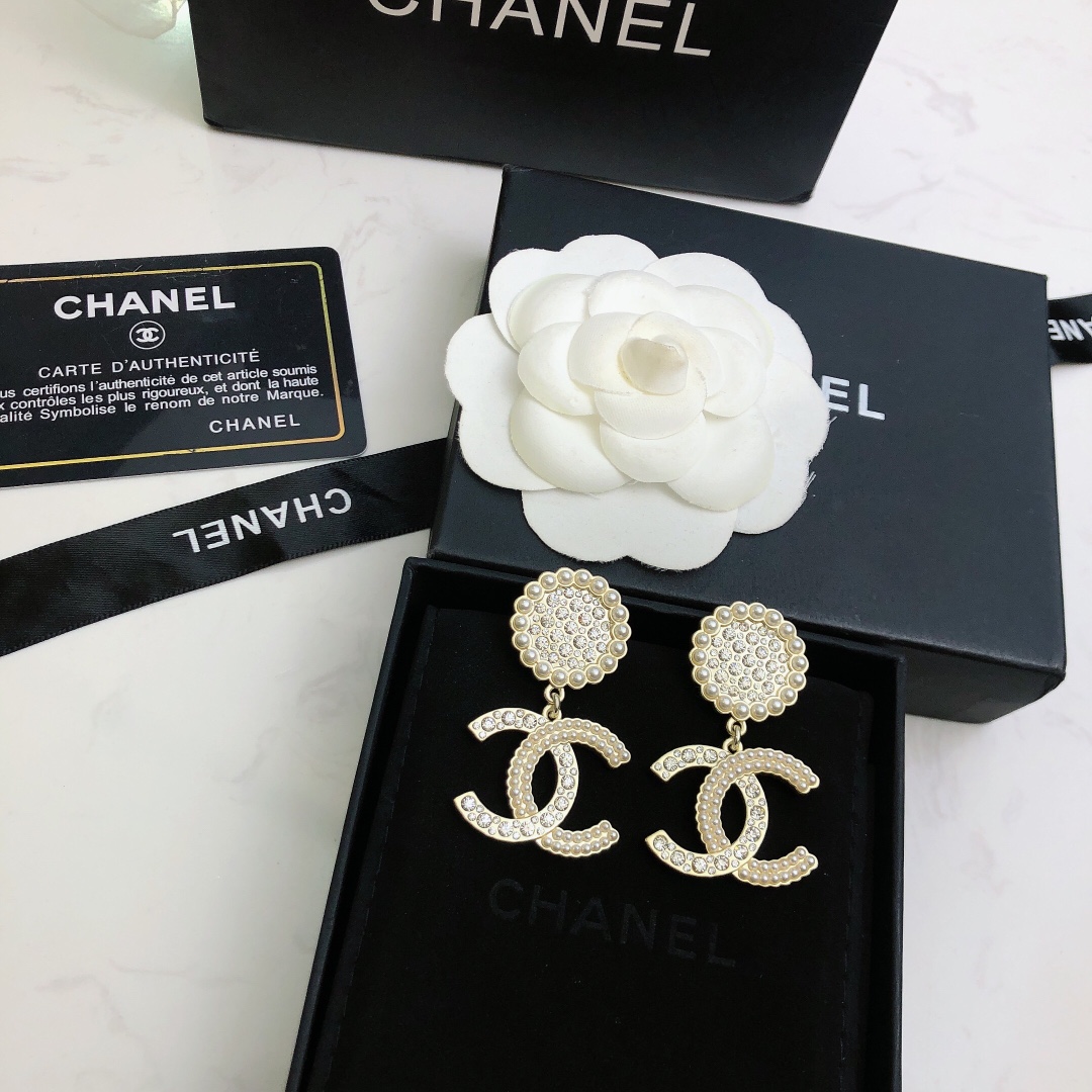 代购级别】新款到货❤❤Chanel 小香 香奈儿双c耳钉耳环 非常漂亮 专柜一致黄铜材质