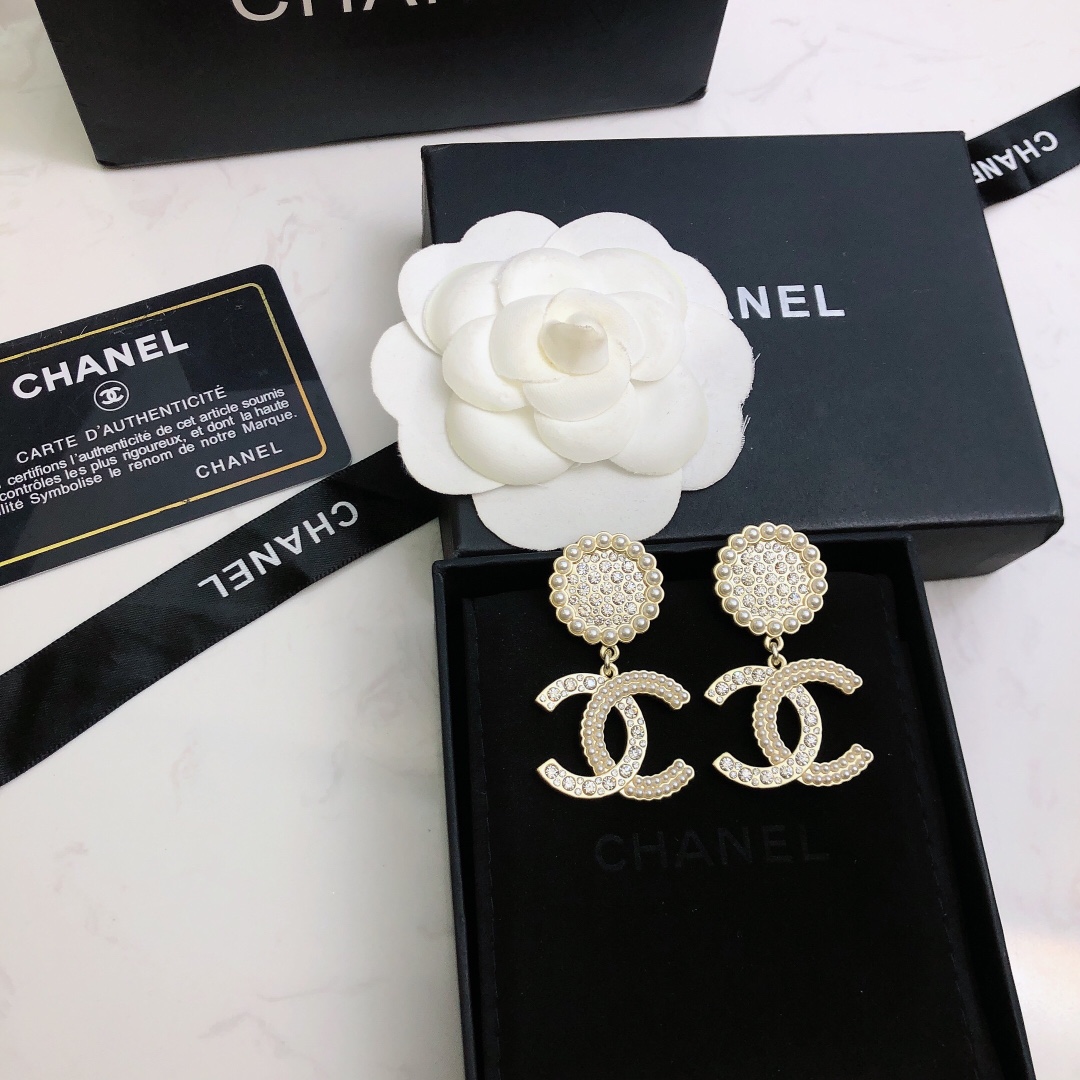代购级别】新款到货❤❤Chanel 小香 香奈儿双c耳钉耳环 非常漂亮 专柜一致黄铜材质