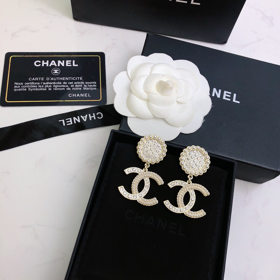 代购级别】新款到货❤❤Chanel 小香 香奈儿双c耳钉耳环 非常漂亮 专柜一致黄铜材质