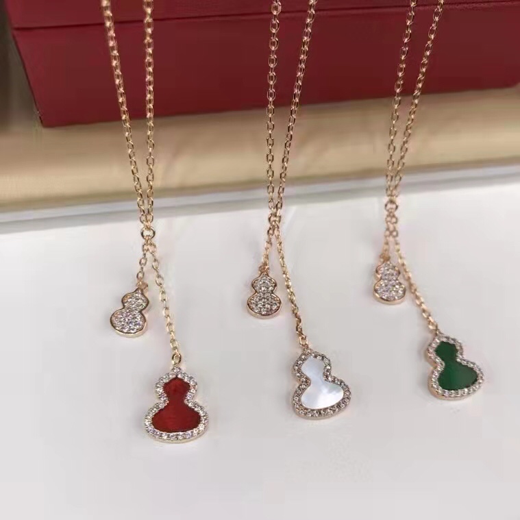 Qeelin Wulu Mother-of-Pearl Tassel Necklace - Comprehensive