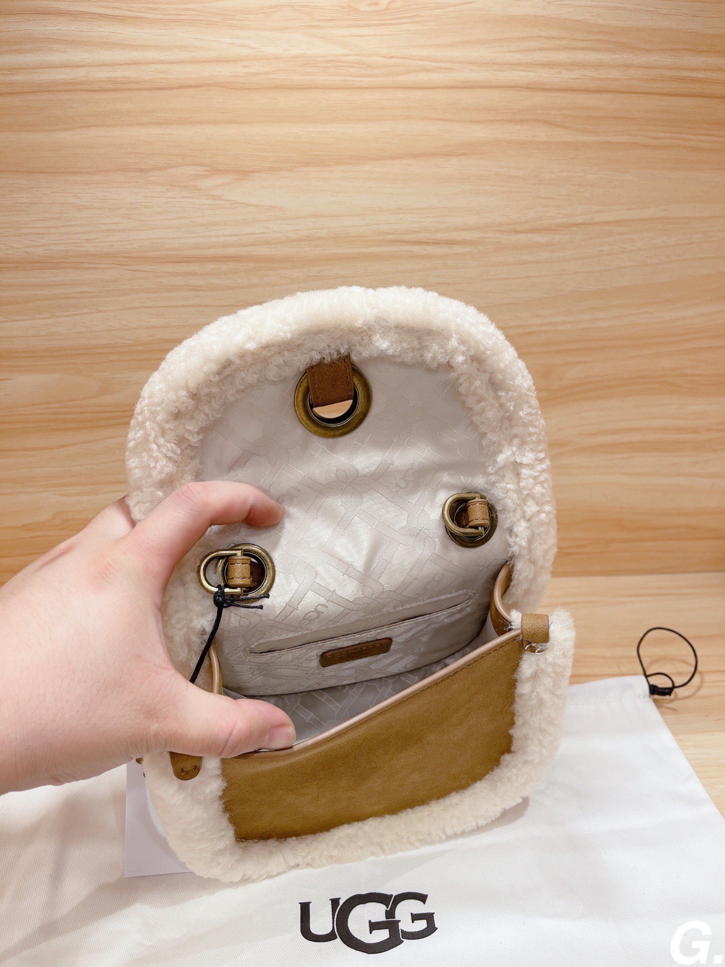 High-Quality Lamb Wool and Cattle Fur Saddle Bags: Real and Premium Materials. - 图片 7