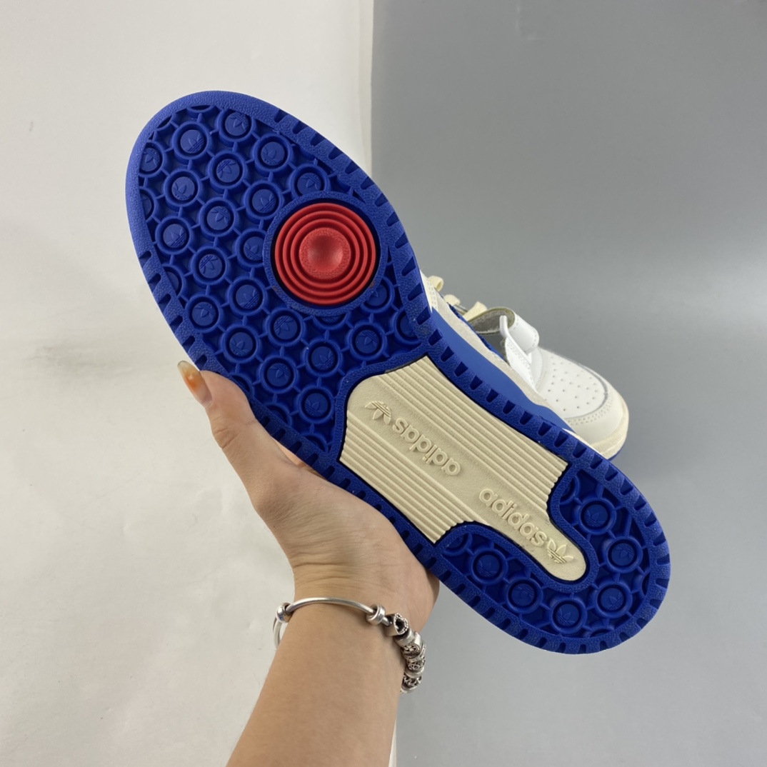 P180  Adidas Originals Forum 84 Low S23764