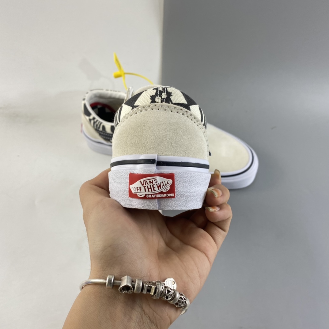 P150  Vans oId skool 范斯官方黑白棋盘格侧边小标条纹米白低帮职业滑板鞋  VN0A5FCB9CU