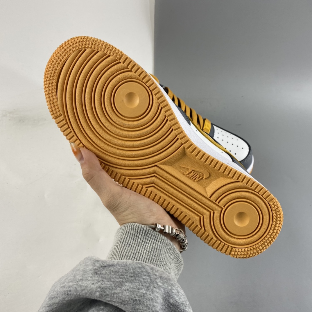 P200  NIKE Air Force 1’07 Low 空军一号低帮休闲板鞋 CW2288-110