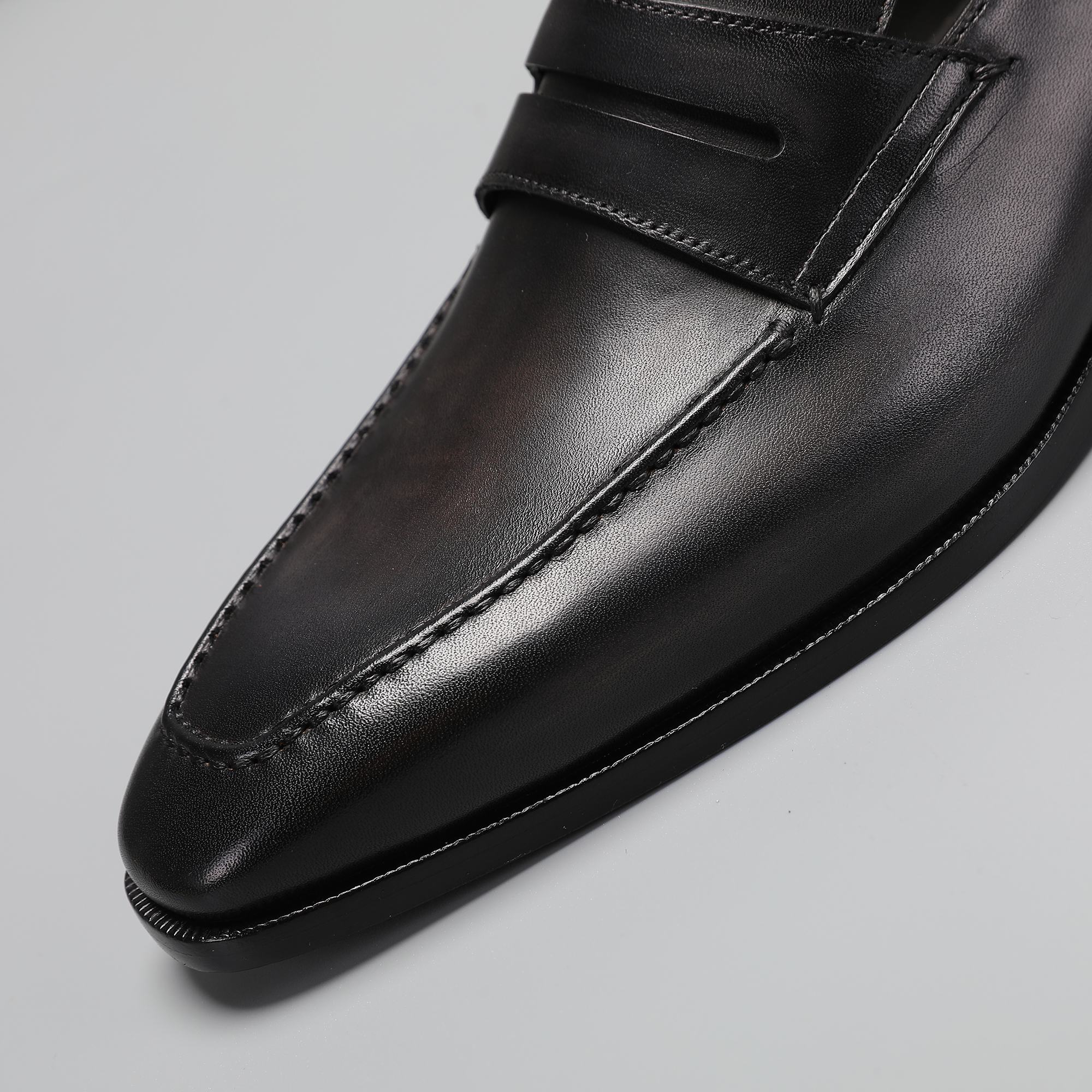 Berluti/Berluti Nuevo modelo está llegando Material de cuero de vaca importado hecho a mano por el r
