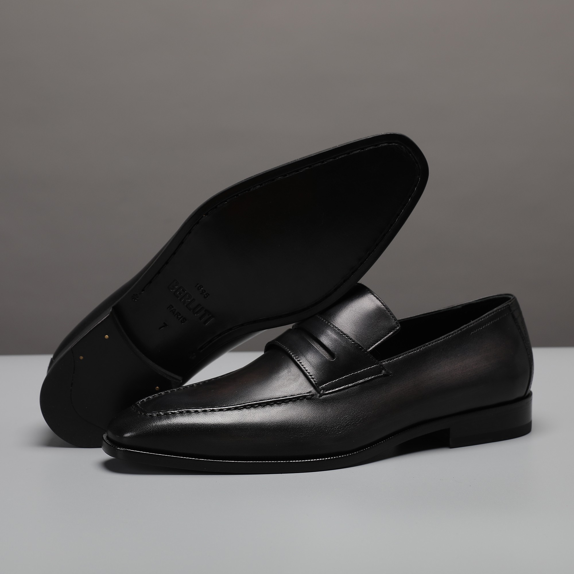 Berluti/Berluti Nuevo modelo está llegando Material de cuero de vaca importado hecho a mano por el r