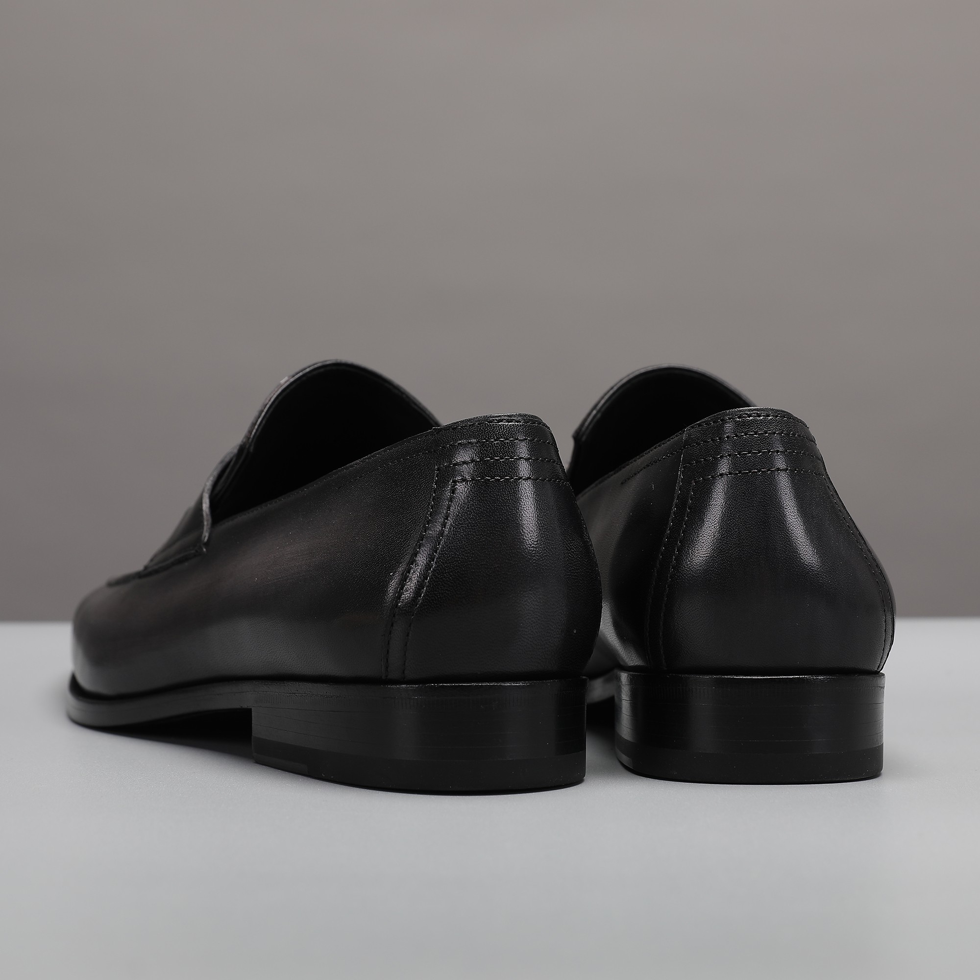 Berluti/Berluti Nuevo modelo está llegando Material de cuero de vaca importado hecho a mano por el r