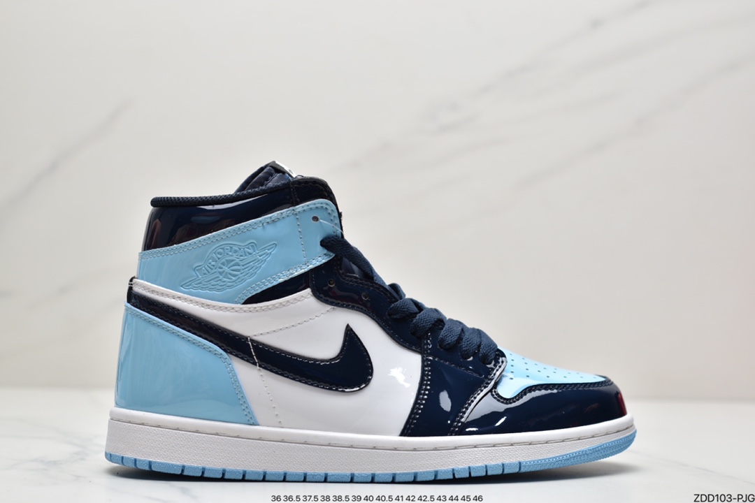 230 NIKE Air Jordan 1 Retro High FJAJ1 乔1 黑白熊猫555088-032