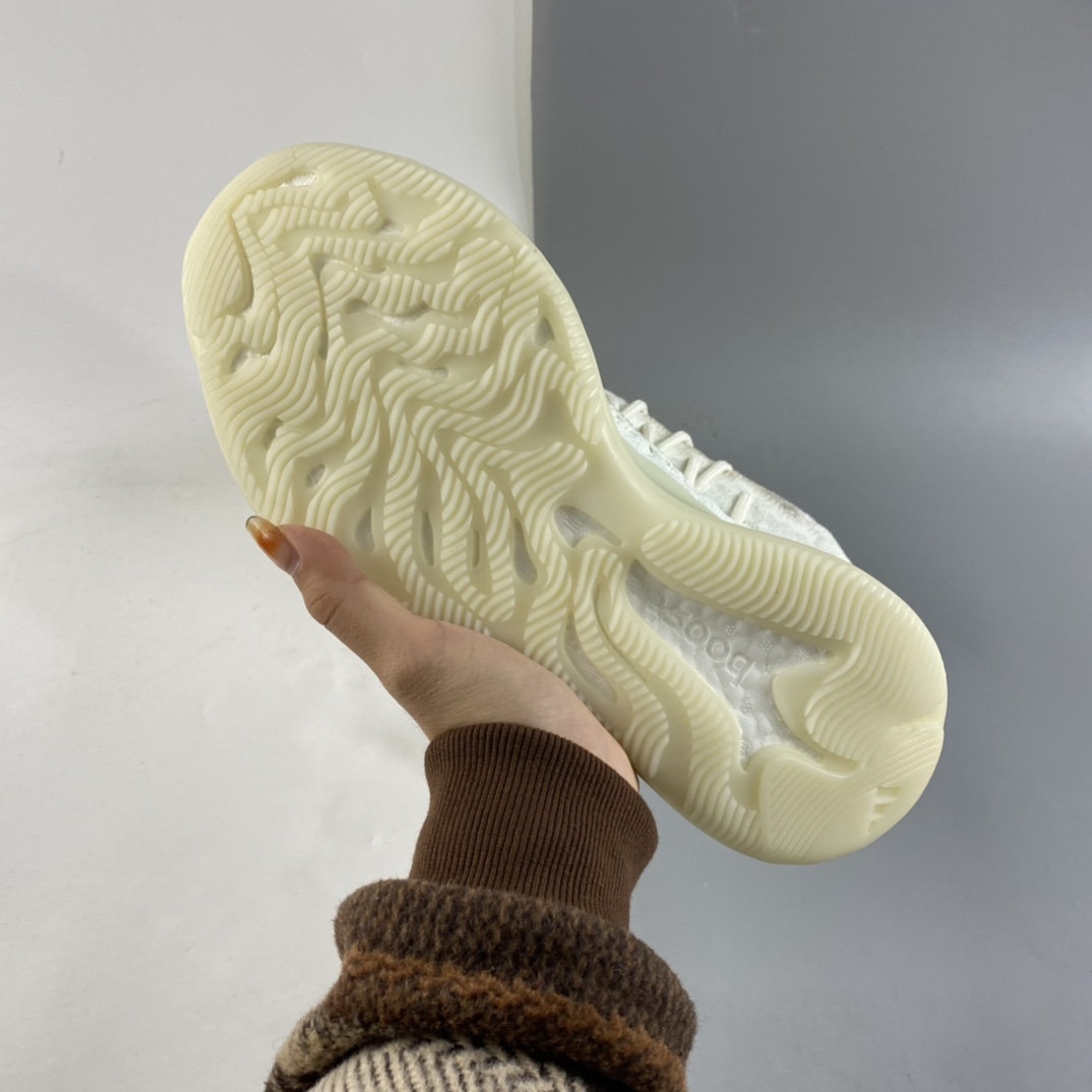 P380  Adidas Yeezy Boost 380 ”Calcite Glow” 夜光白 GZ8668