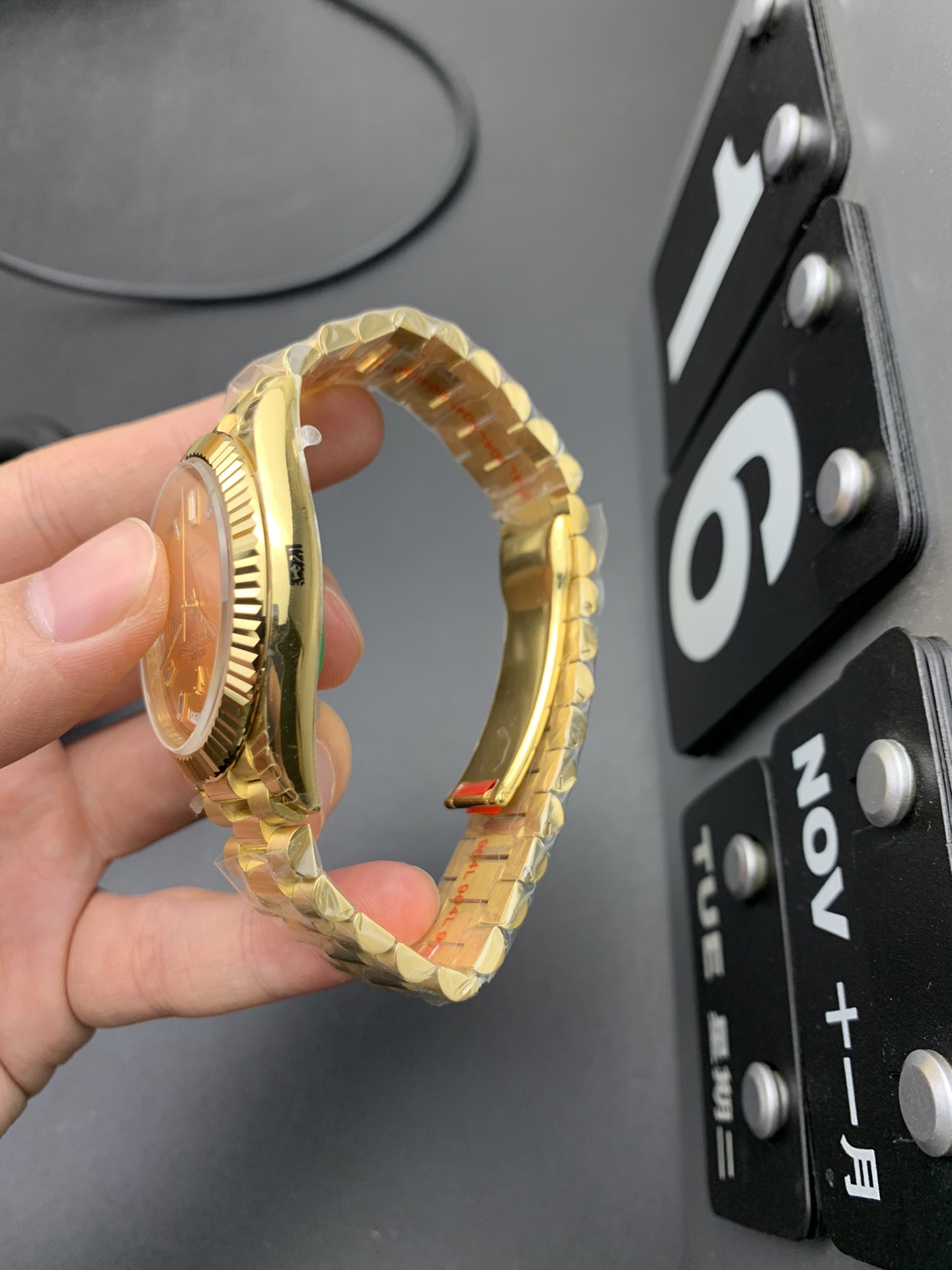Rolex 钻星期日志