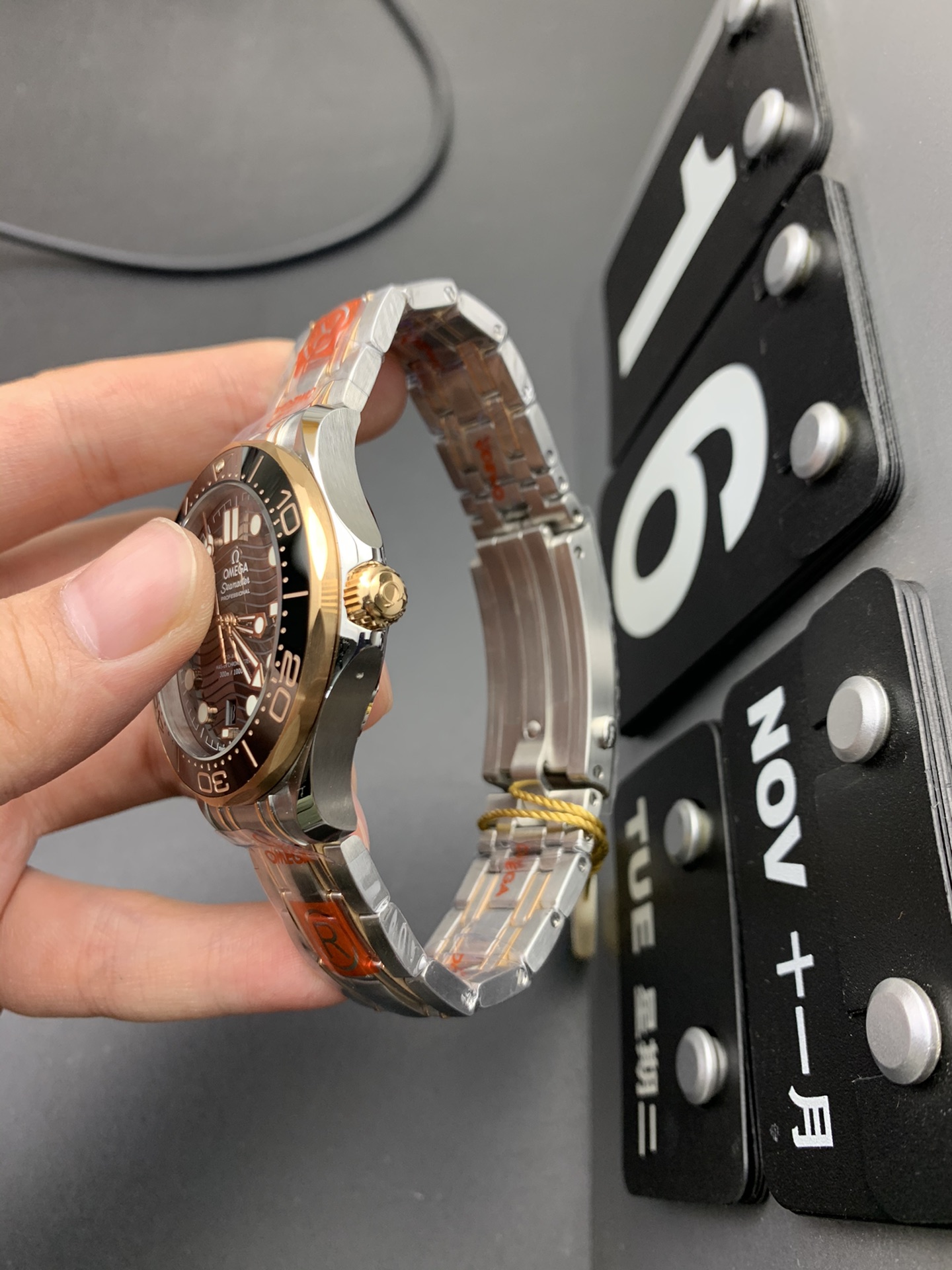 Omega OR 间金海马