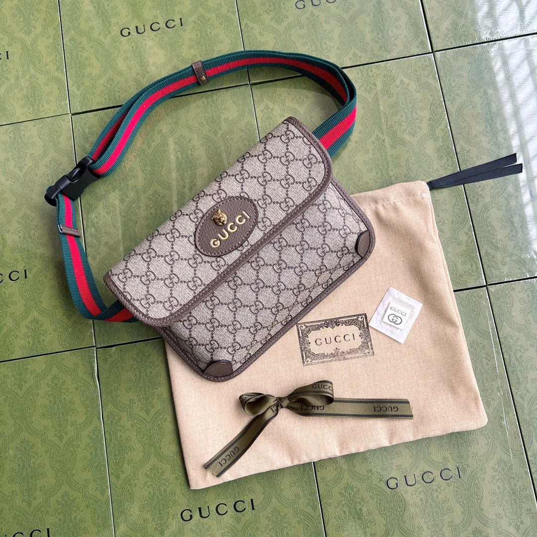 GUCCI 虎头腰包 现货💰190 独家高品质.男女通用款. 采用GG Supreme高级人造帆布制作. 规格: 24*16.3*3.5cm