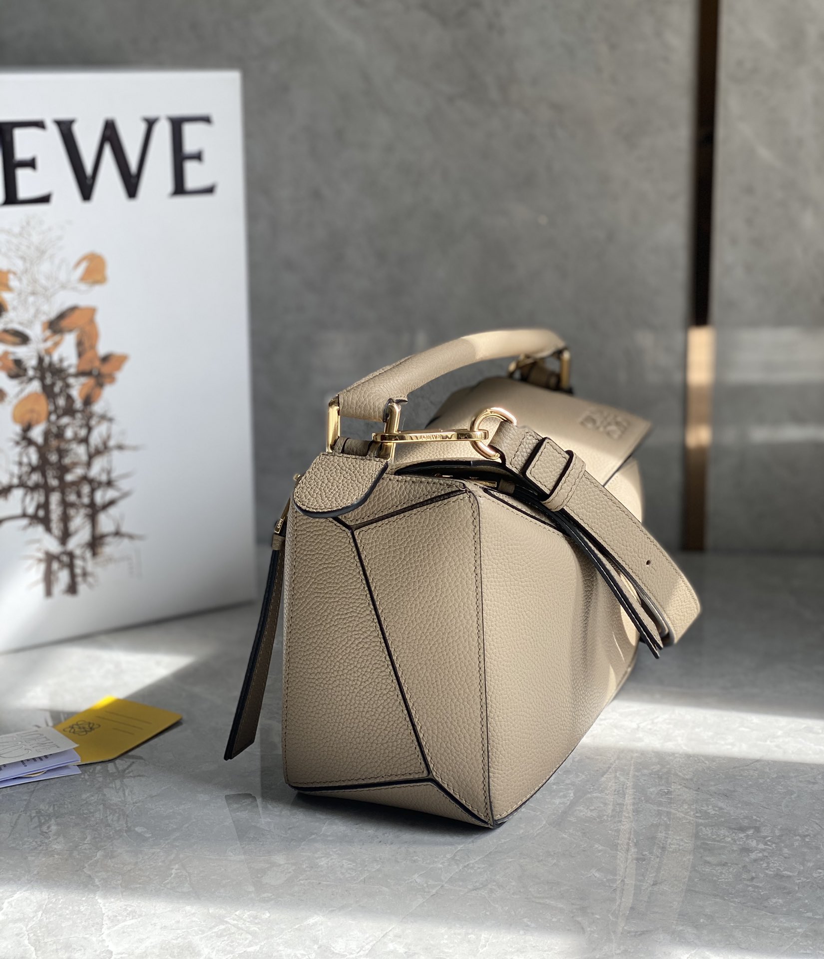 LOEWE罗意威 Puzzle bag 小号几何包 0189沙色24CM