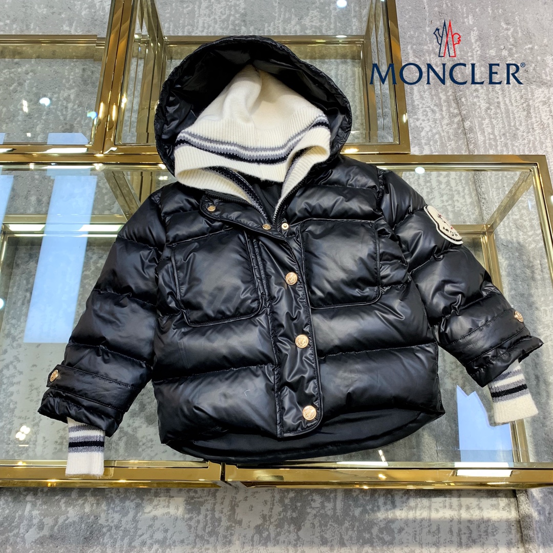 “21FW MC Fake Nylon Jackets: Cool White, Functional, and Stylish with Classic Logo” - 图片 4