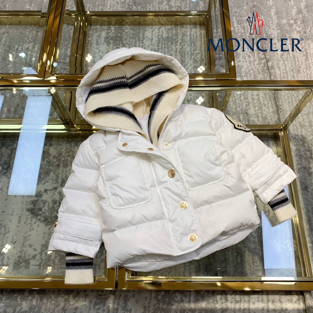 “21FW MC Fake Nylon Jackets: Cool White, Functional, and Stylish with Classic Logo” - 图片 2